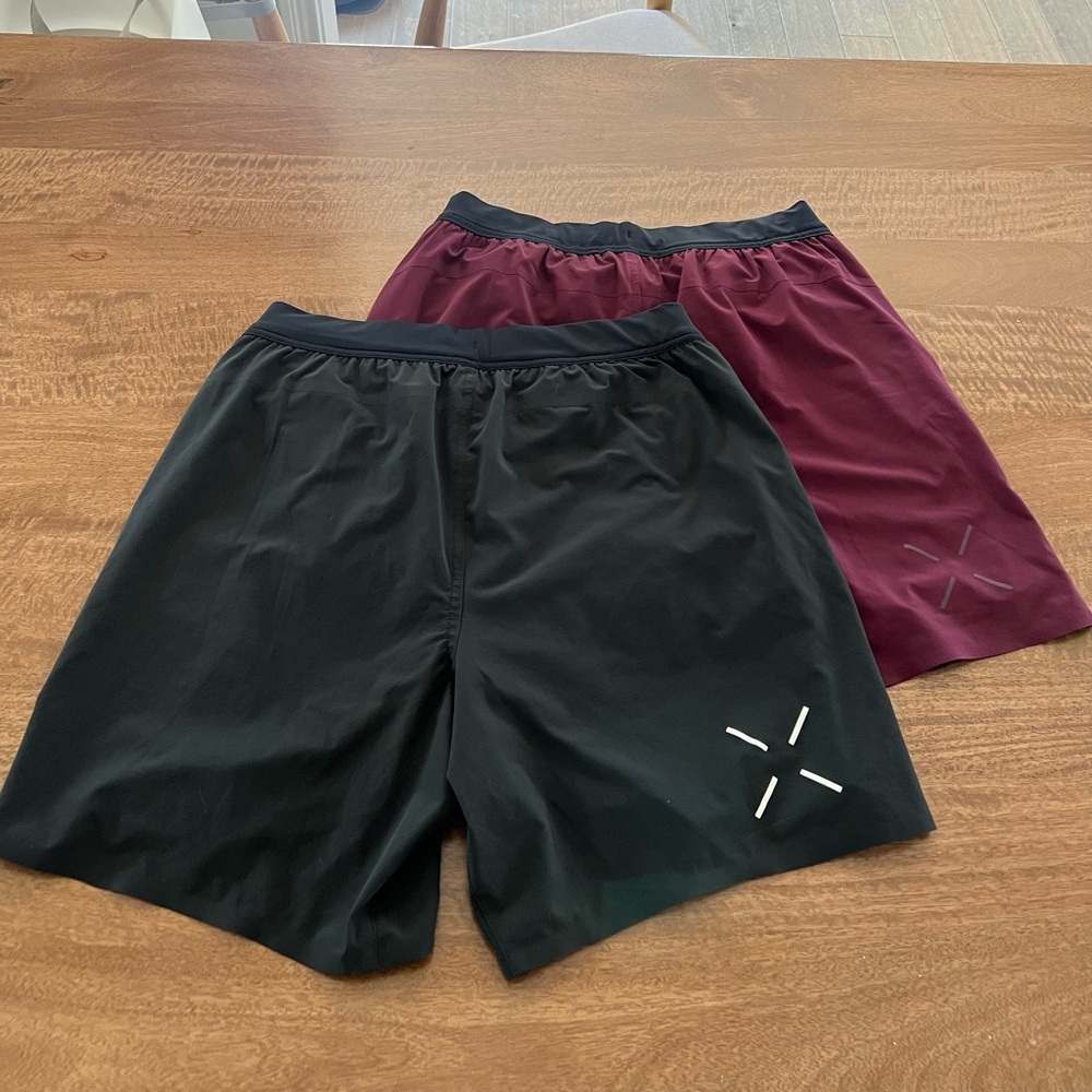 Ten thousand men’s size medium 7” with liner interval shorts (Pair)